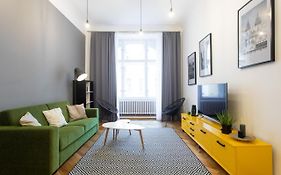 Spacious Apartments Near The River